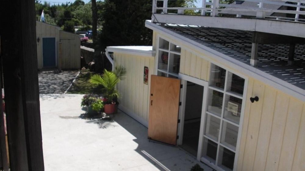 The Windswept Inn ชาร์ลสทาวน์ ภายนอก รูปภาพ