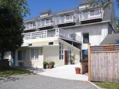 The Windswept Inn ชาร์ลสทาวน์ ภายนอก รูปภาพ